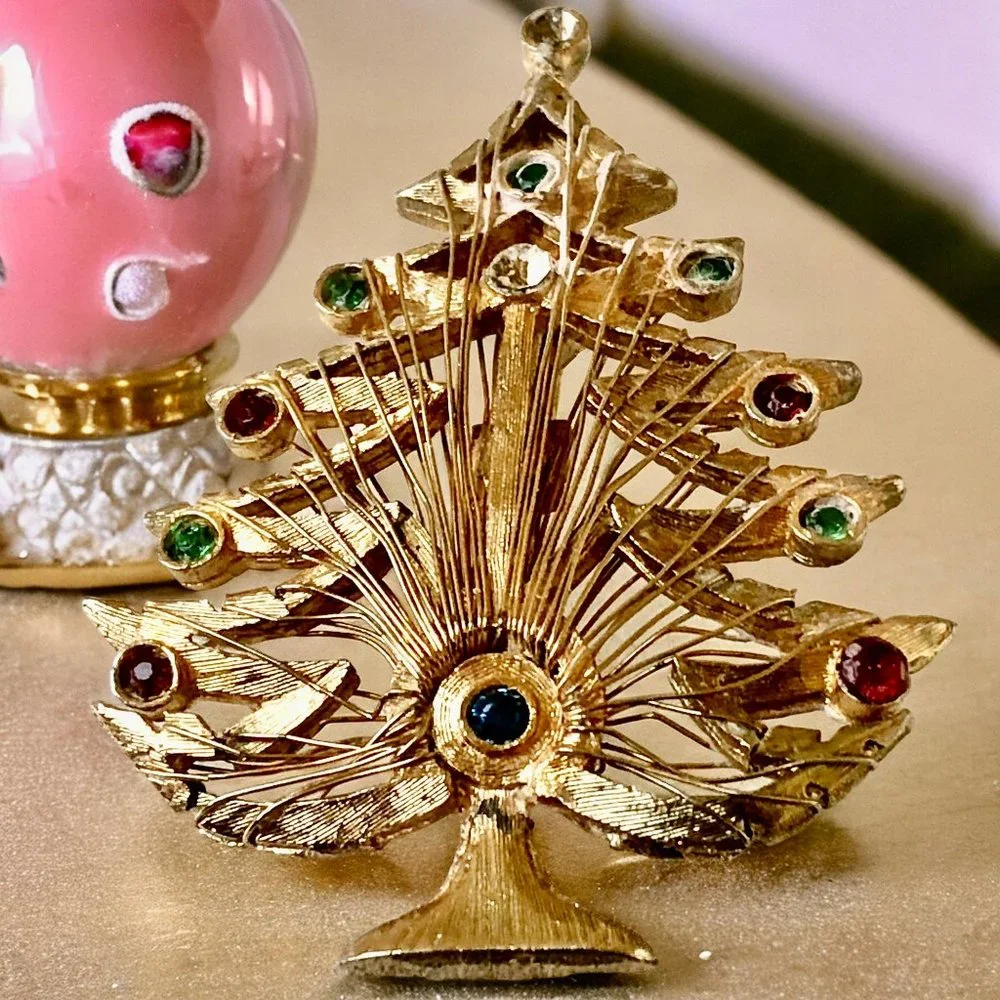 Vintage LJM Christmas Tree Pin Brooch Rhinestones Wire Harp Design Signed FLAWS
